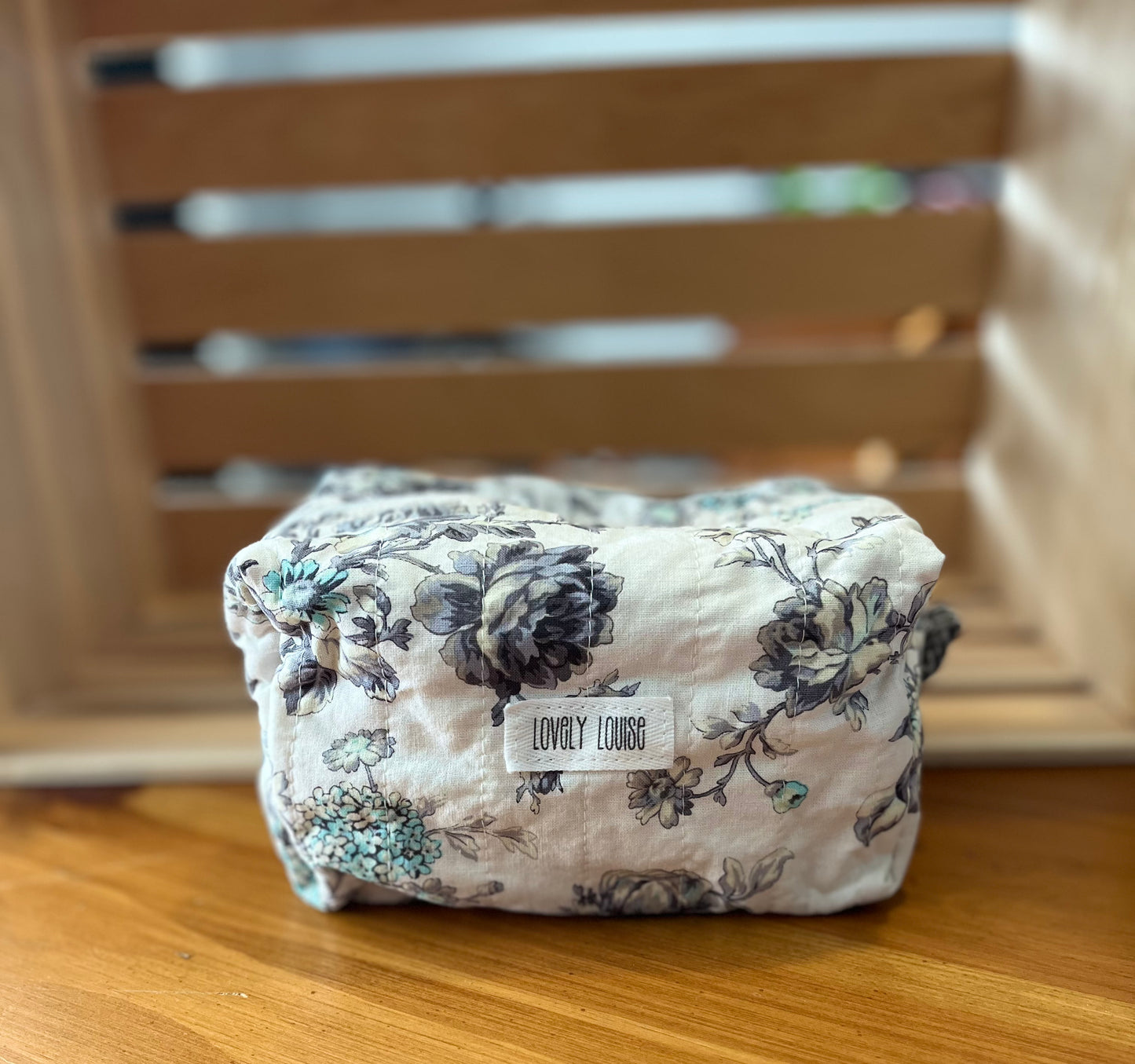 Medium Travel Bag MORE OPTIONS